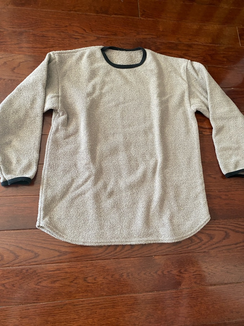 Cozy Fleece Pullover with Contrast Trim